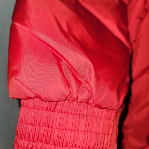 Red Gap Puffer Jacket (Size Small) - Picture 8 of 11